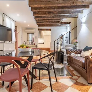 Italian Experience-rio San Lorenzo Boutique Apartment